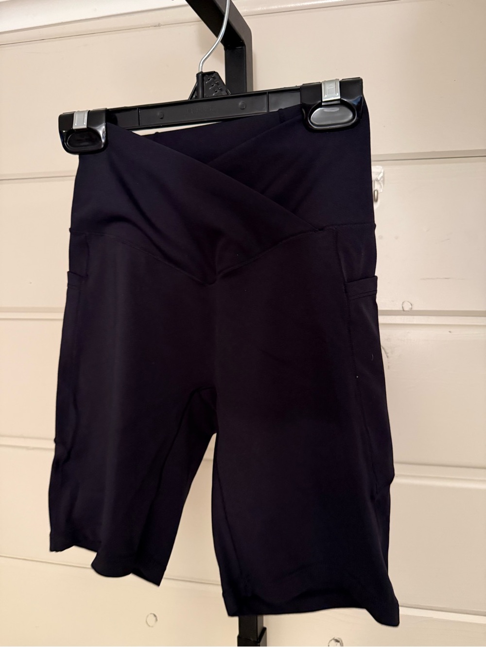 HALARA Black V-Waist Bike Shorts with Side Pockets